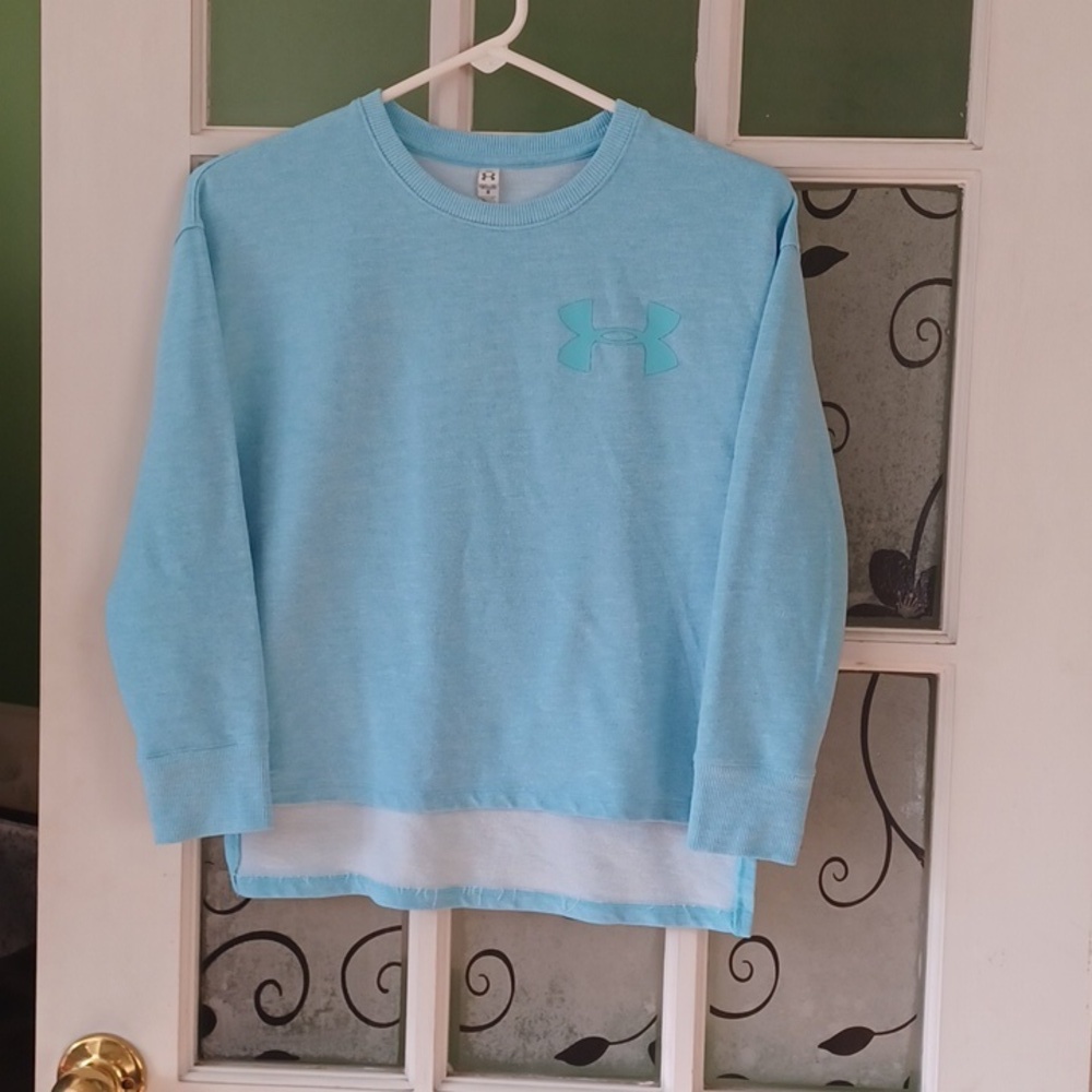 Under Armour long sleeve shirt youth size medium